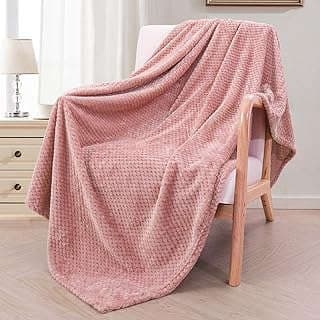 Image of Dusty Pink Fleece Throw Blanket by the company Exclusivo Mezcla.
