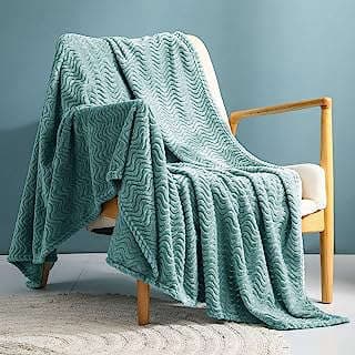 Image of Flannel Fleece Throw Blanket by the company Exclusivo Mezcla.