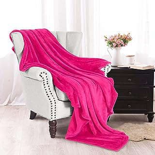 Image of Fleece Throw Blanket Hot Pink by the company Exclusivo Mezcla.