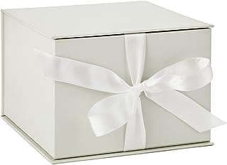 Imagen de Caja regalo blanca con relleno de la empresa Amazon.com.